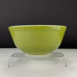 Vintage Pyrex 403 Bowl Avocado Verde Green